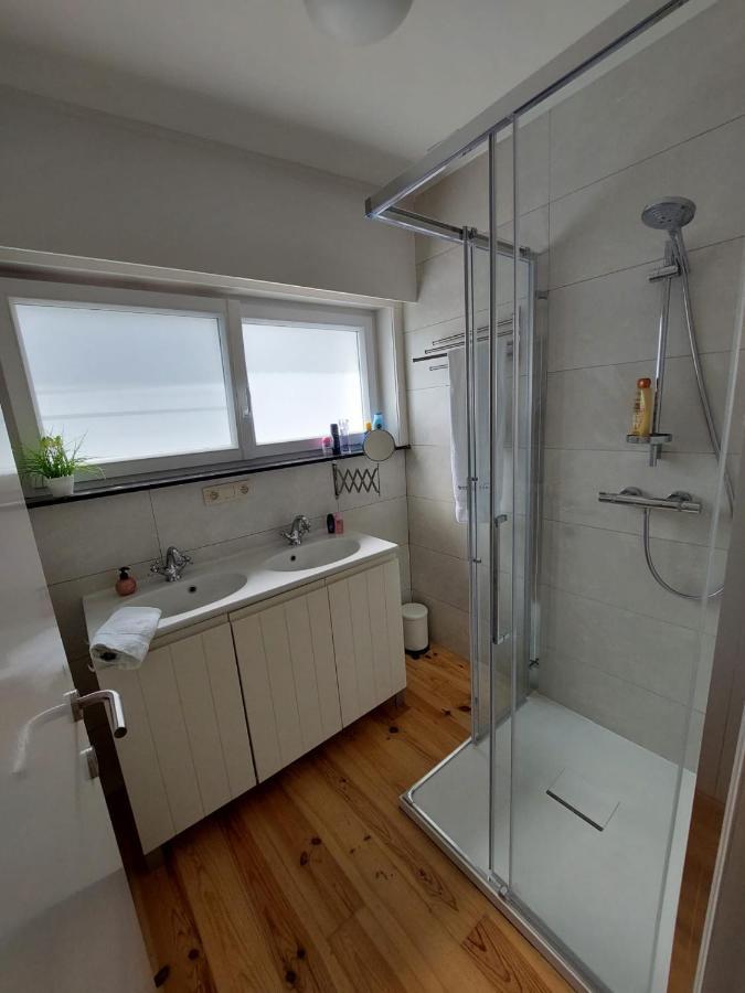 Vakantiewoning Met Permanent Verwarmd Zwembad En Sauna Koekelare Exterior foto