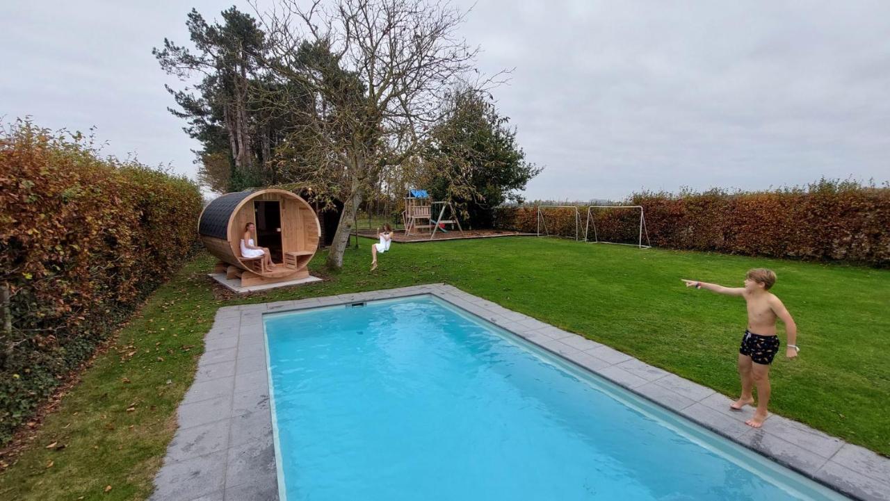 Vakantiewoning Met Permanent Verwarmd Zwembad En Sauna Koekelare Exterior foto
